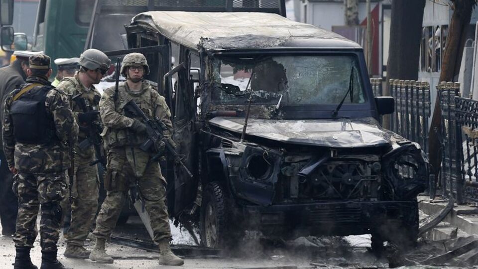 Afganistan'da Türk konvoyuna bombalı saldırı!