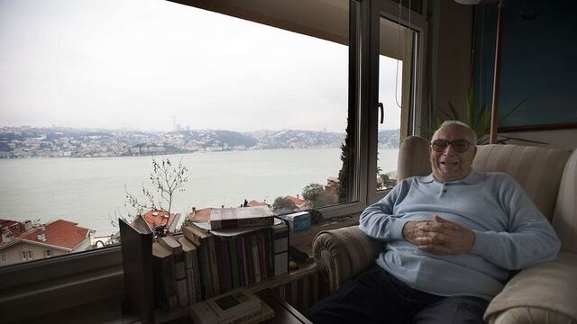 Türkiye Yaşar Kemal'e ağlıyor!