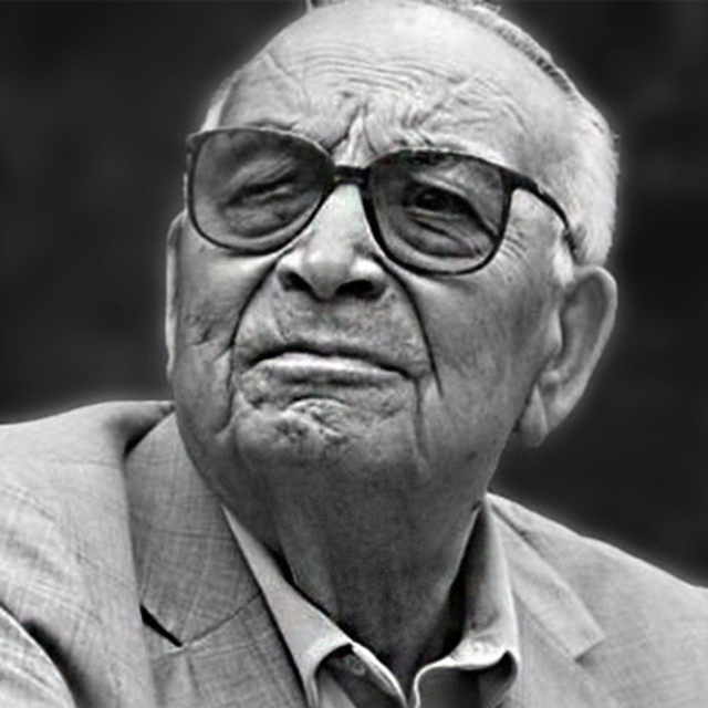 92 yıllık bir çınar yıkıldı!