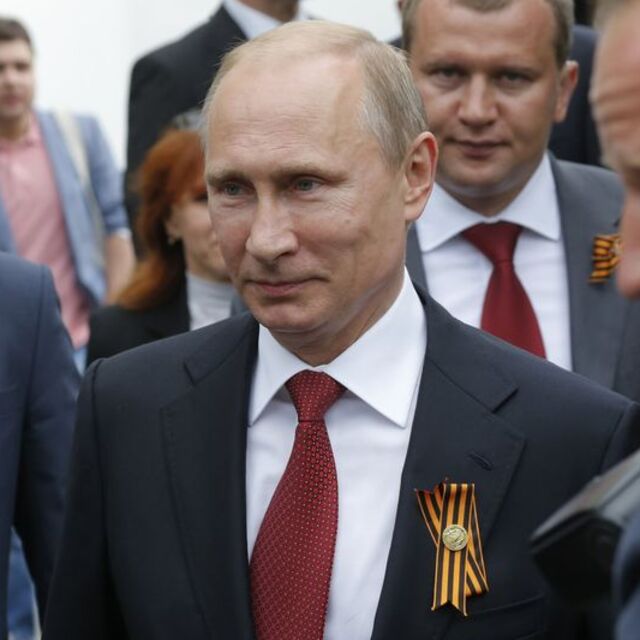 Putin'e darbe üstüne darbe!