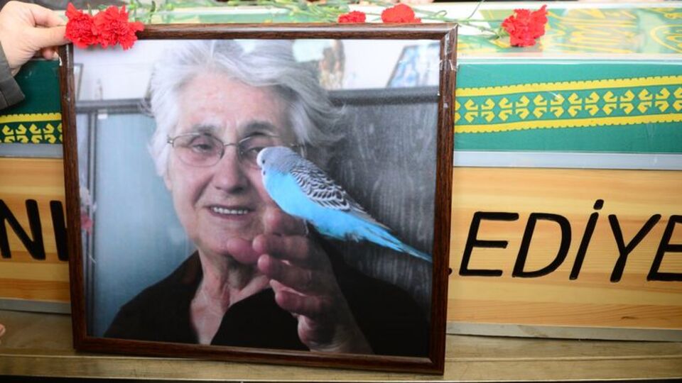 Erdal Eren'in annesi toprağa verildi