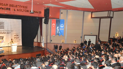 Halifeliğin kaldırıldığı gün İstanbul'da hilafet konferansı