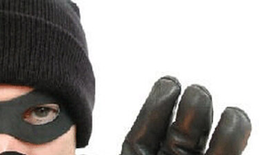 Eve giren hırsızlardan şoke eden not!