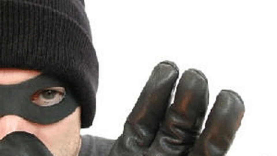 Eve giren hırsızlardan şoke eden not!