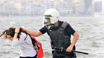 'Saçı çekilen kız Gezi eylemcisi değil'