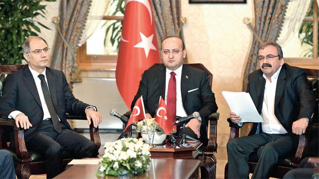 Öcalan o metni yazıyor