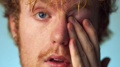 Gözlerinizi sakın kaşımayın!