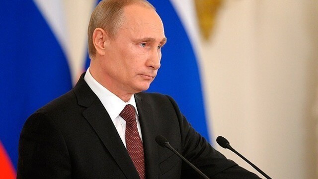 Putin maaşını düşürdü