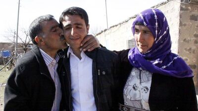 PKK'dan ayrıldı Davutoğlu'na mesajı var