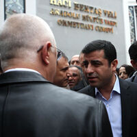 Berkin Elvan'ın annesi mezarlıkta baygınlık geçirdi