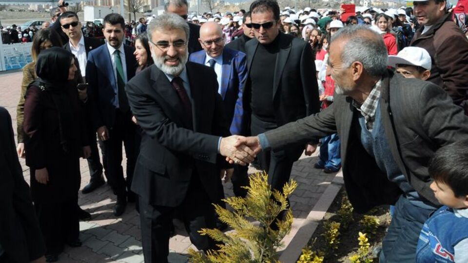 Bakan Yıldız'dan 'benzin zammı' açıklaması!