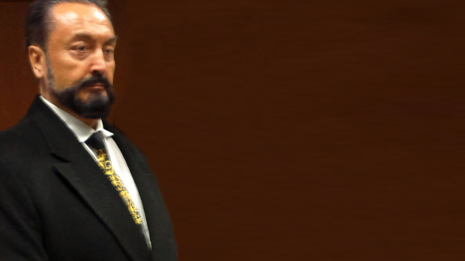 Adnan Hoca'ya 'cezai ehliyet' şoku!