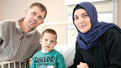 Organları ters ve 3 dalağı olan Muhammed, nakille ayağa kalktı