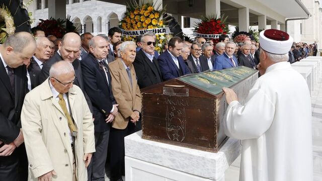 Mehmet Ağar'a acı gününde destek