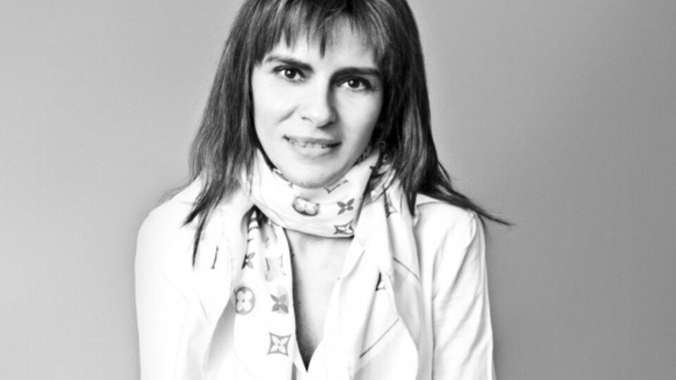 İspanya'da çıplak seçim afişi