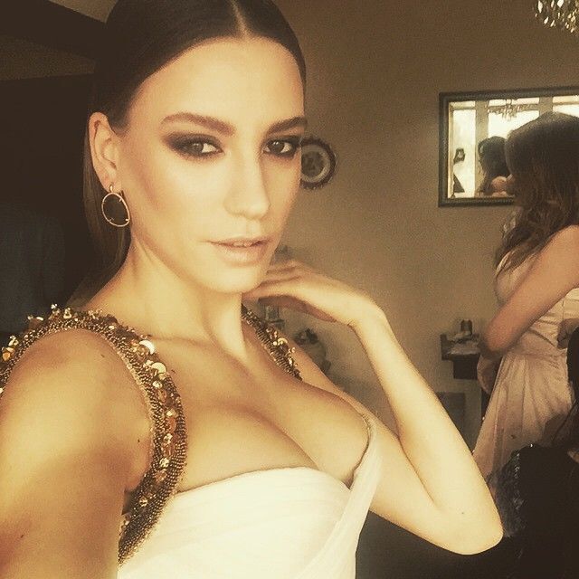 Kapak güzeli Serenay