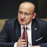 "Herkes bir şey uyduruyor"