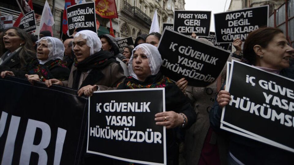 İstiklal'de iç güvenlik yasasına protesto
