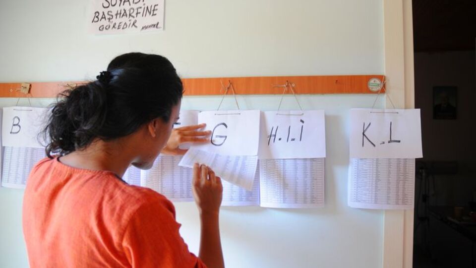 Seçmen listeleri askıya çıktı