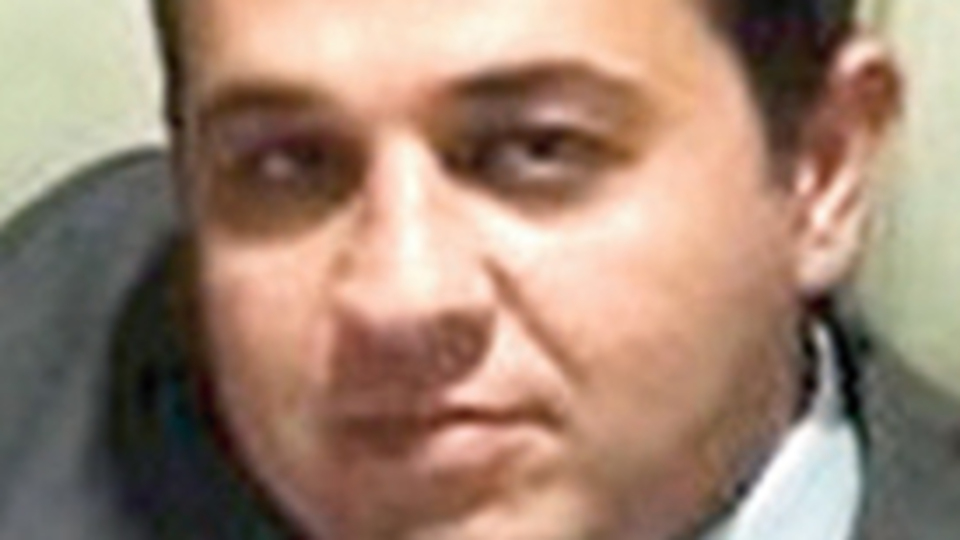 Kız öğrencinin boğazına maket bıçağı!