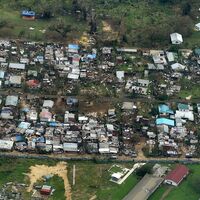 Vanuatu'da ayakta bina kalmadı