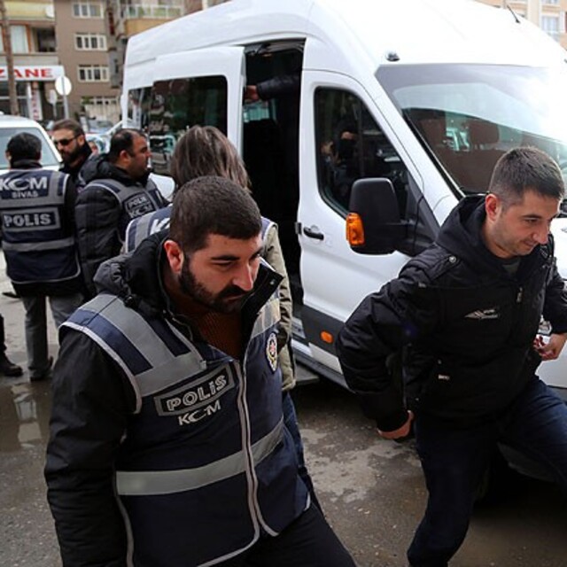 Usulsüz dinleme operasyonunda 2 kişi tutuklandı