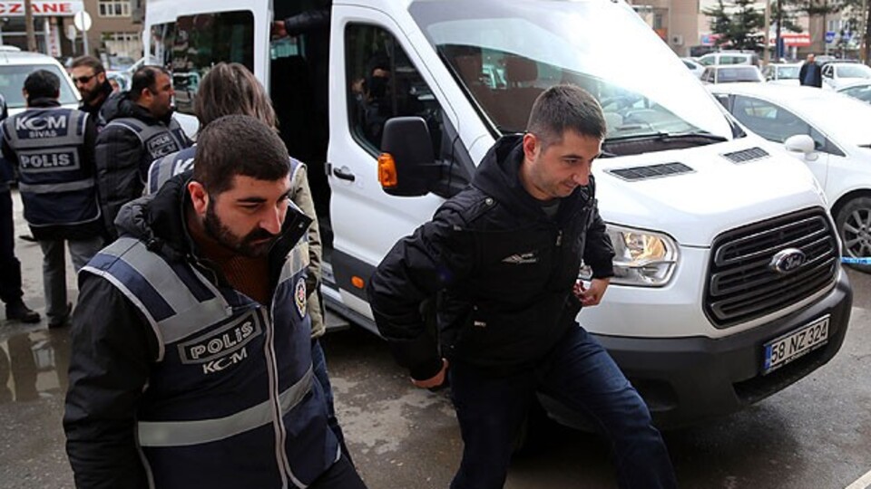 Usulsüz dinleme operasyonunda 2 kişi tutuklandı