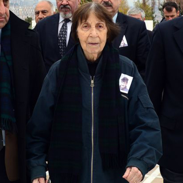 Davutoğlu'na cevap!