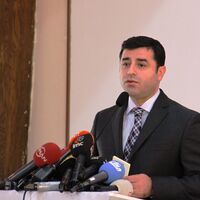 "Senin Kürt sorunun bitmiş olabilir çünkü senin Kürdün Mehmet Metiner'dir"