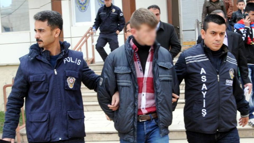 Lisede arkadaşını 17 yerden bıçakladı