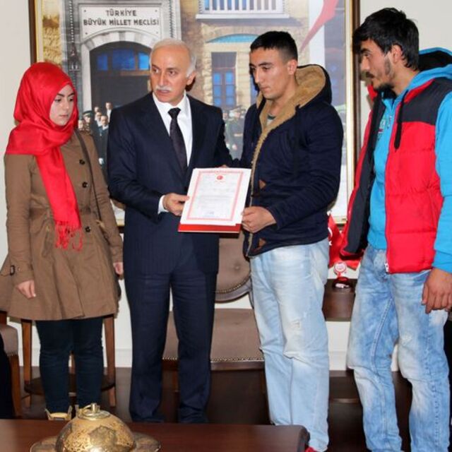 Evleri oldu ama sevinemediler