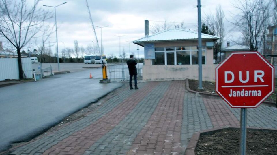 Cezaevinde 'Pembe oda' vahşeti!