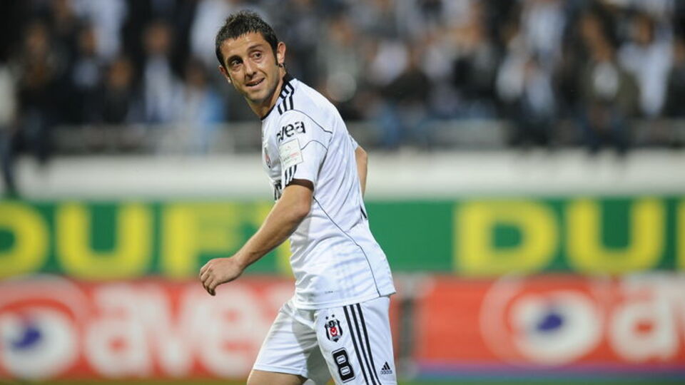 Nihat Kahveci'den flaş tweetler