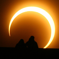 Güneş tutulurken selfie çekmeyin!