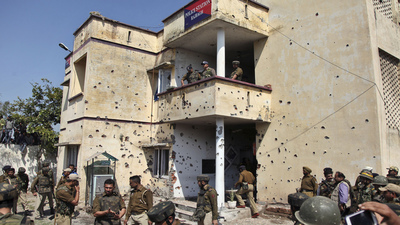 Hint polis karakoluna saldırı