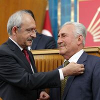 CHP’li Septioğlu AK Partili kardeşinden jest bekliyor