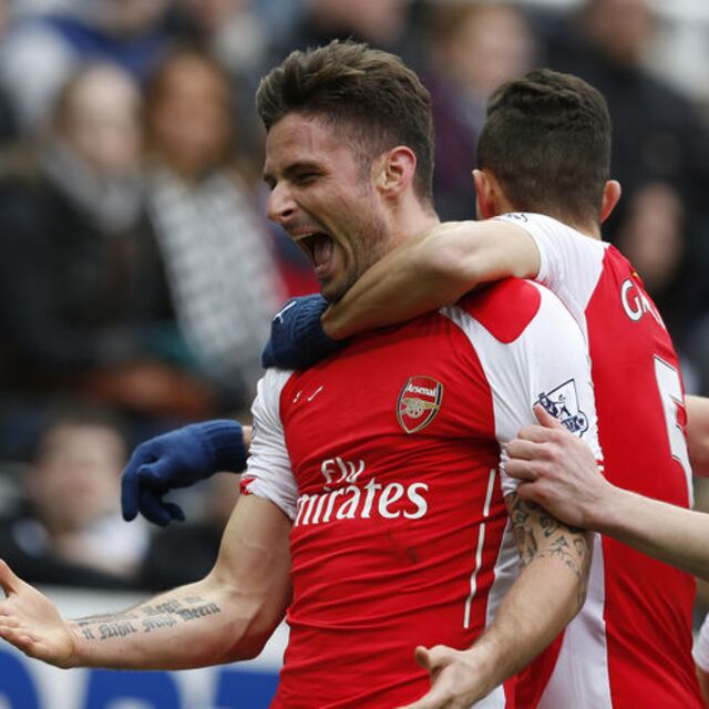 Arsenal'i Giroud taşıdı