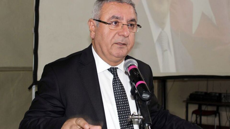 Arınç'a AK Parti'den ilk tepki!