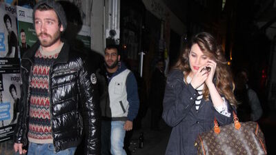 Rojda'dan telefon taktiği