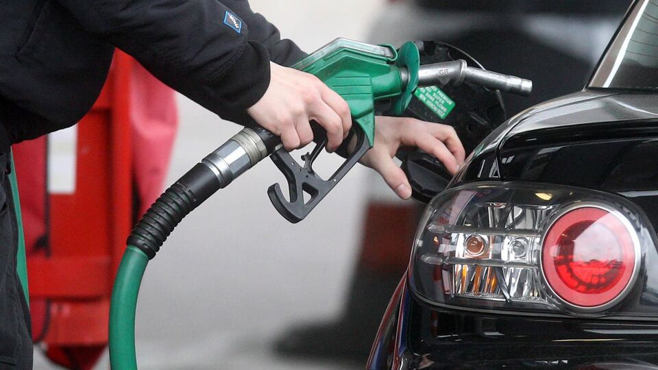 Petrol 15 dolara inebilir!