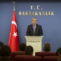 "Cumhurbaşkanımızla polemiğe girecek tıynette değilim"