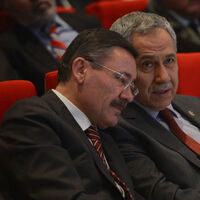 Bülent Arınç ve Melih Gökçek hakkında soruşturma!