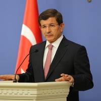 Davutoğlu'ndan Arınç-Gökçek polemiği açıklaması