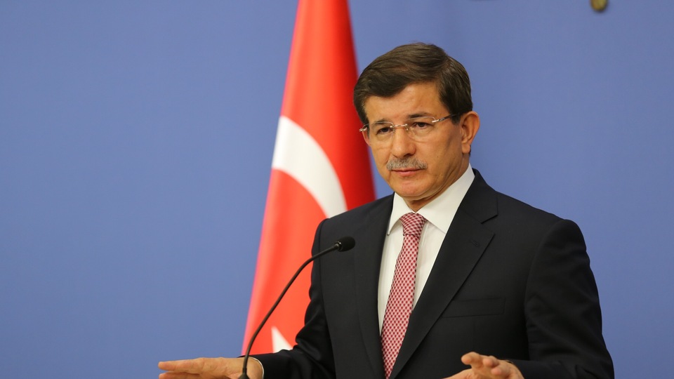 Davutoğlu'ndan Arınç-Gökçek polemiği açıklaması