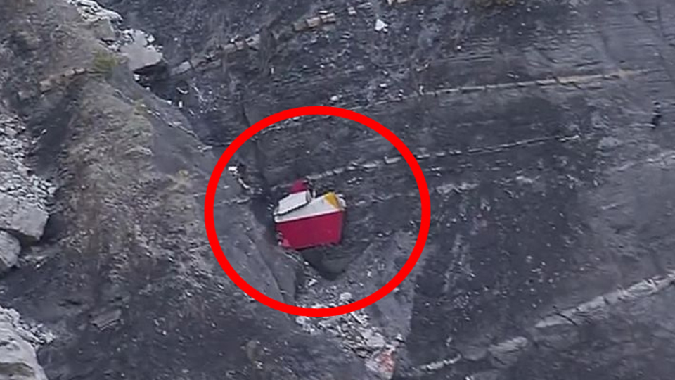 Düşen uçak hakkında şok iddia!