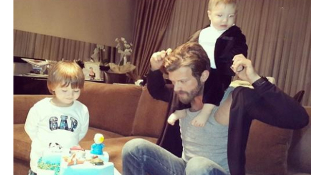 Kıvanç Tatlıtuğ vaktini yeğenlerine harcıyor
