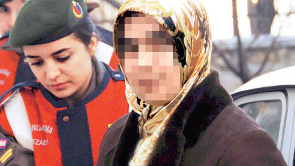 "Ben hiçbir şeyi gönüllü yaşamadım, pişmanım"
