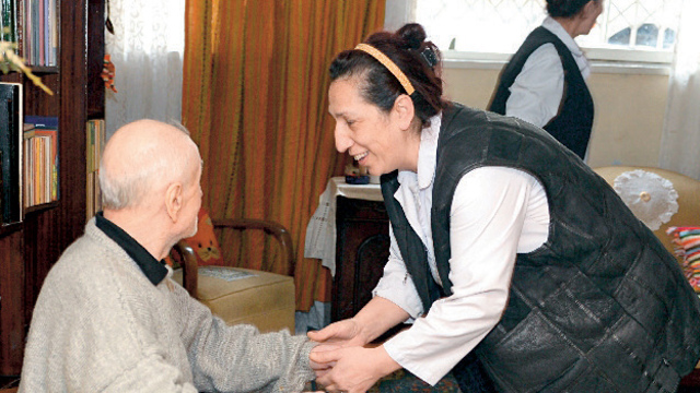 Yaşlılara evde bakım hizmeti