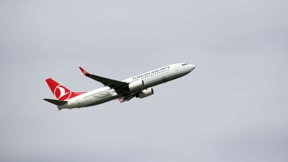 Kemal Derviş'in uçağı arız yaptı