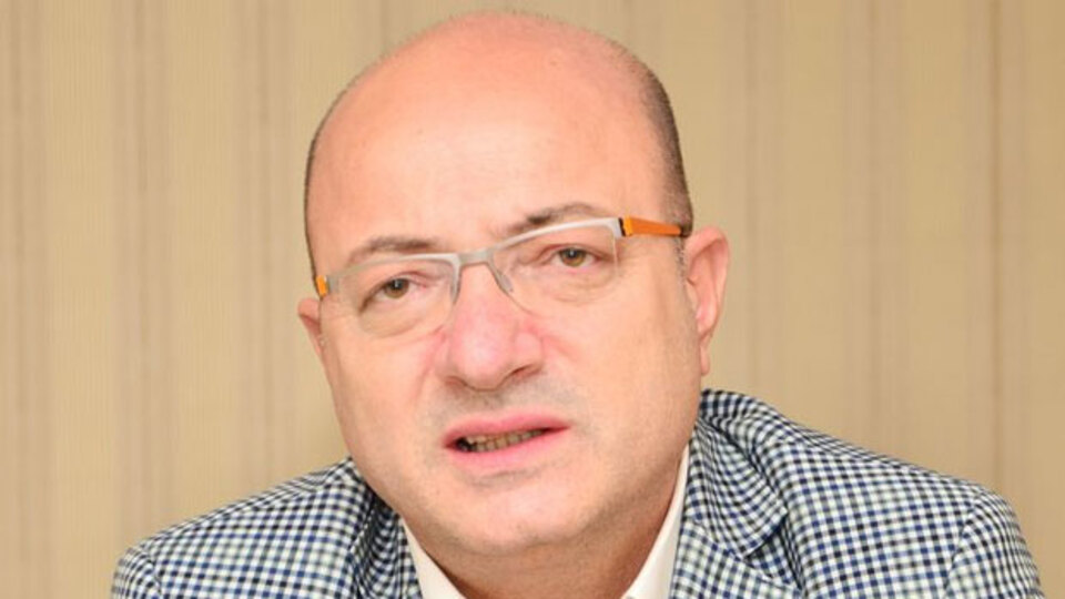 İlhan Cihaner'den bir ilk!